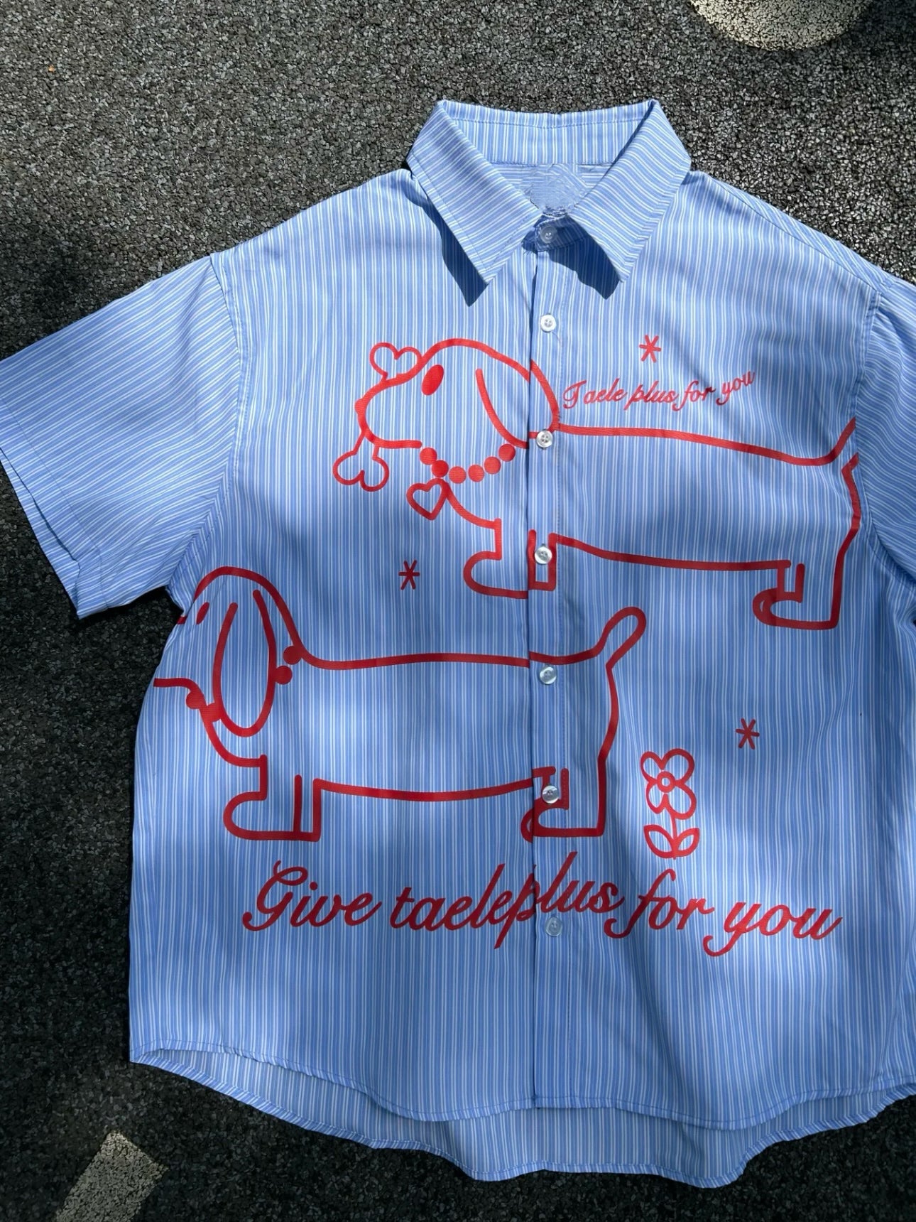 Camicia estiva coppia con stampa divertente, taglio largo e casual