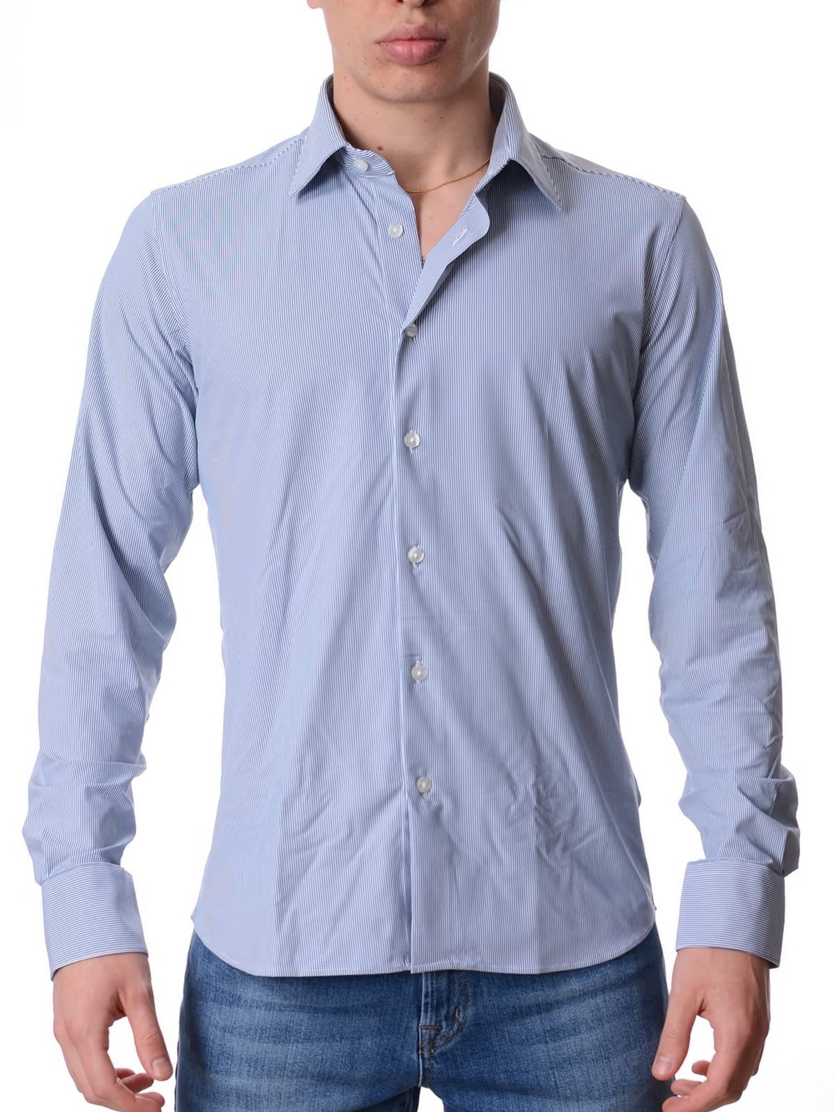 Camicia da uomo blu a maniche lunghe look casual o formale