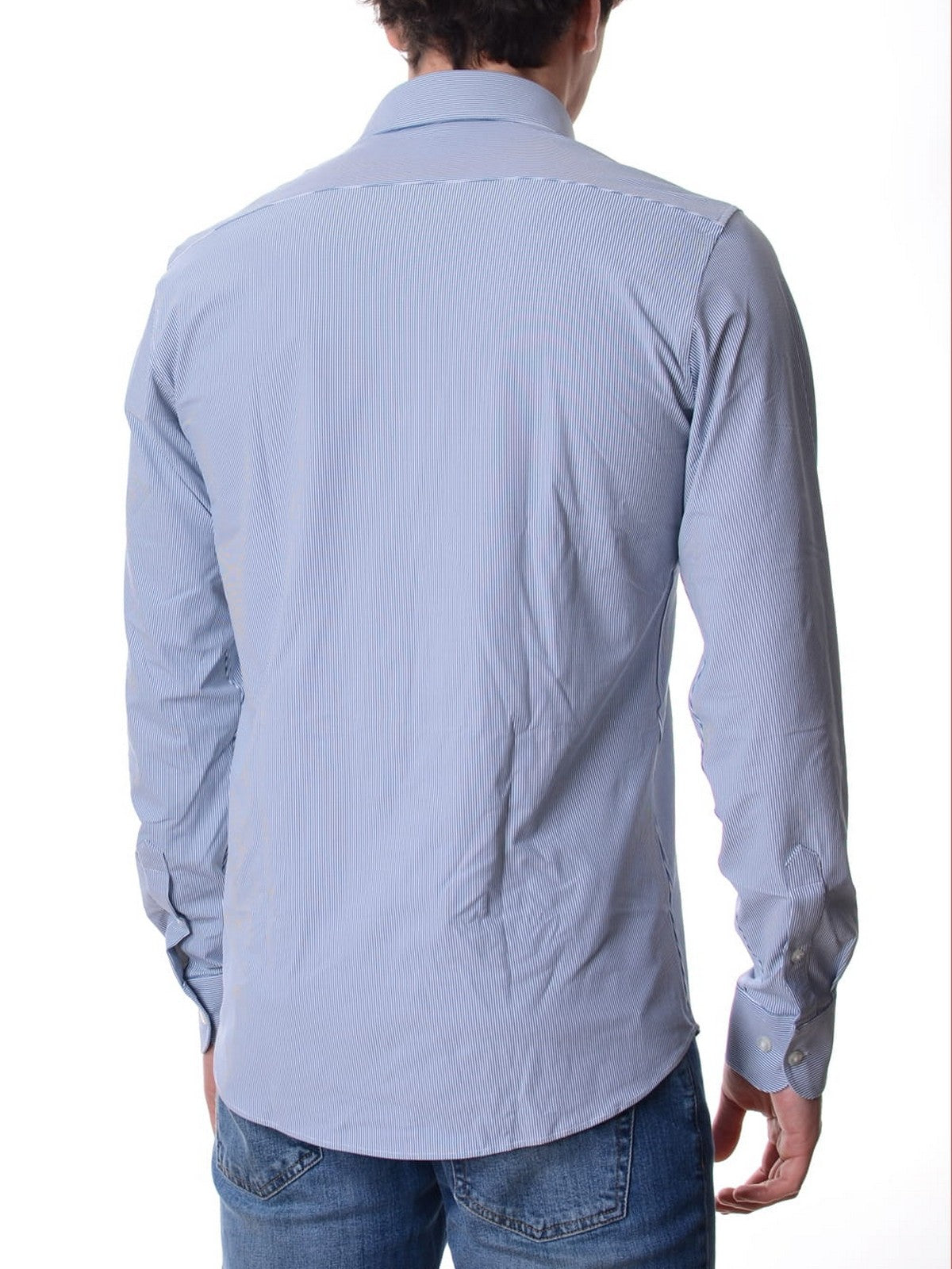 Camicia da uomo blu a maniche lunghe look casual o formale